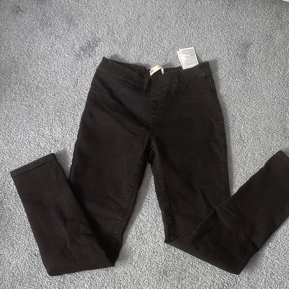 Girls Levis jeggings size 12 reg elastic back waist. Perfect like new condition